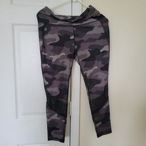 Xersion high rise tummy control 7/8 leggings